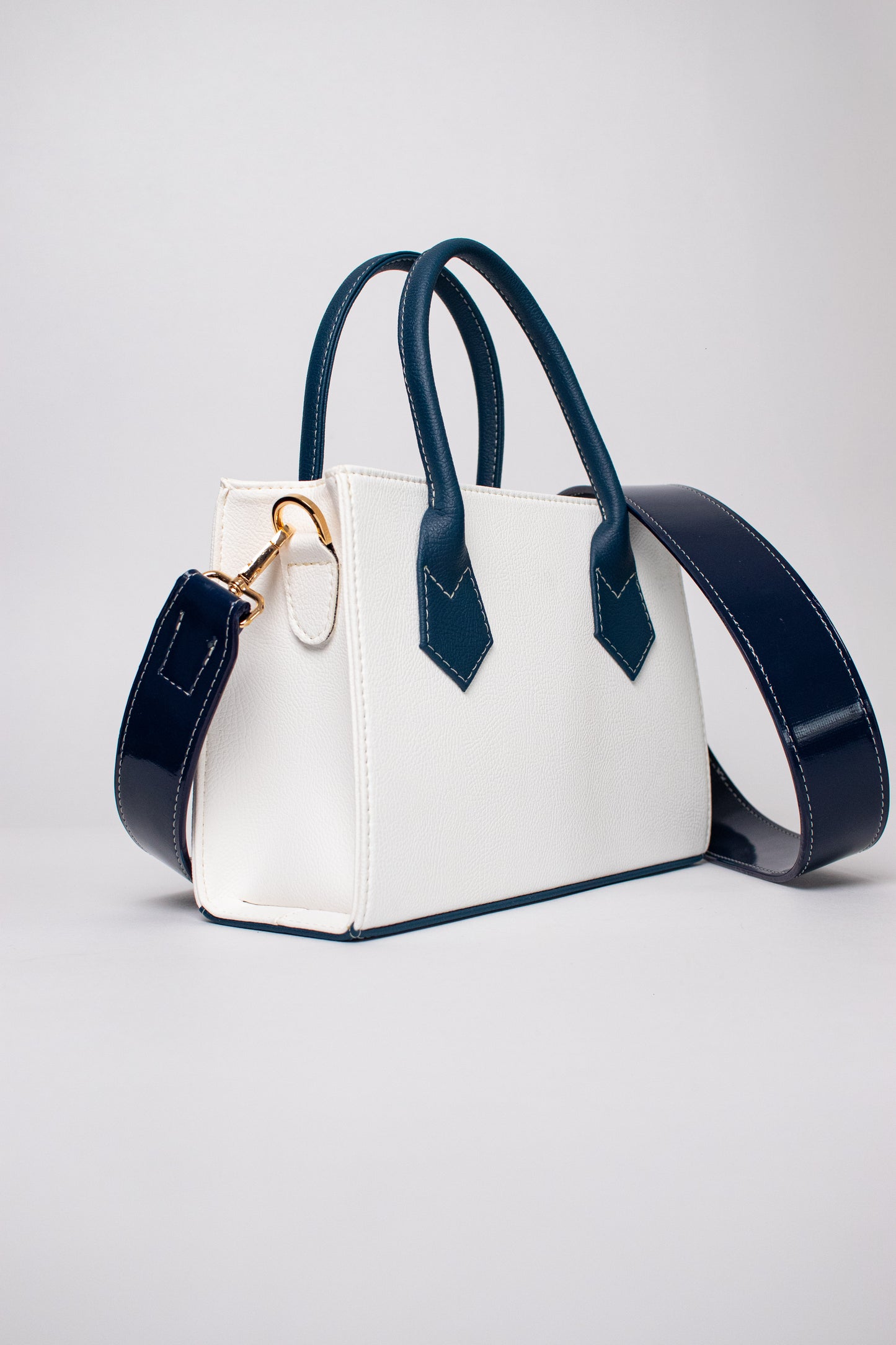 OPORTO BAG BEIGE + NAVY BLUE
