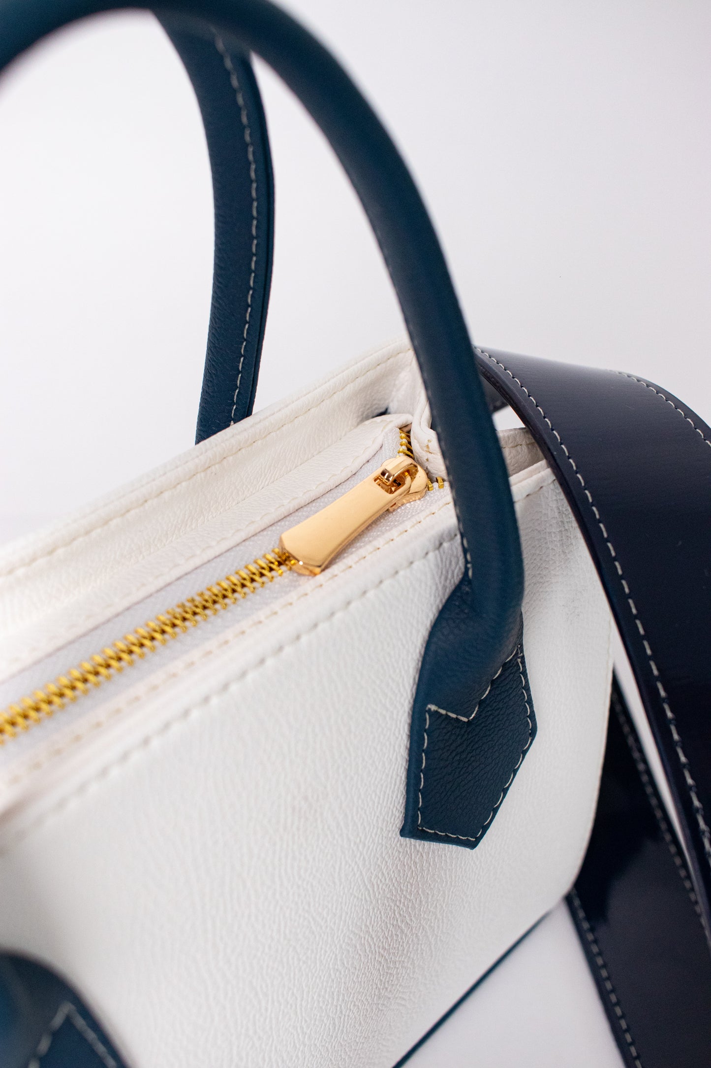 OPORTO BAG BEIGE + NAVY BLUE