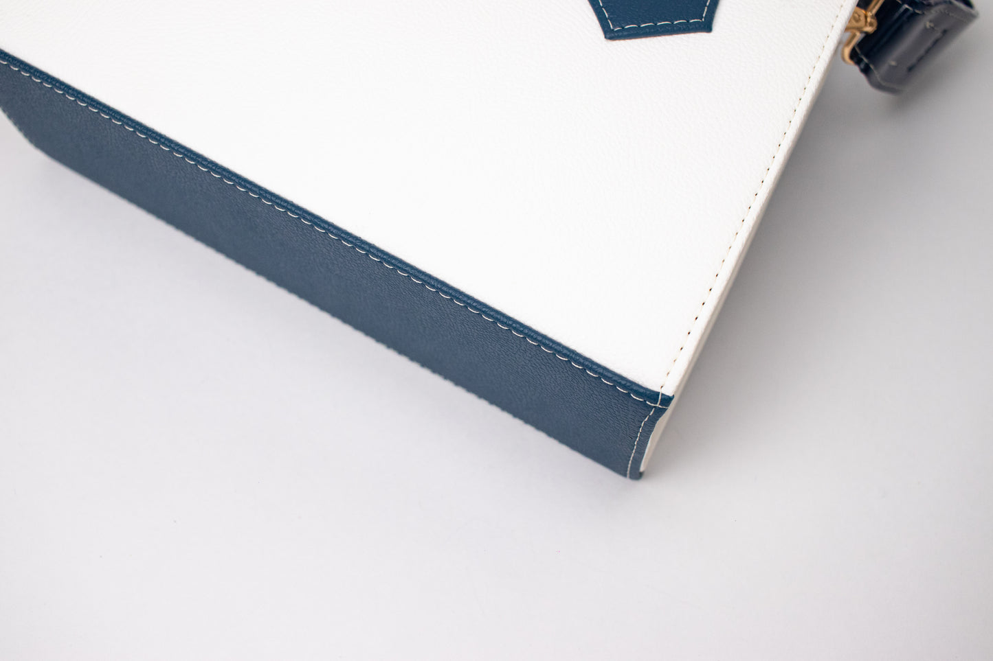 OPORTO BAG BEIGE + NAVY BLUE